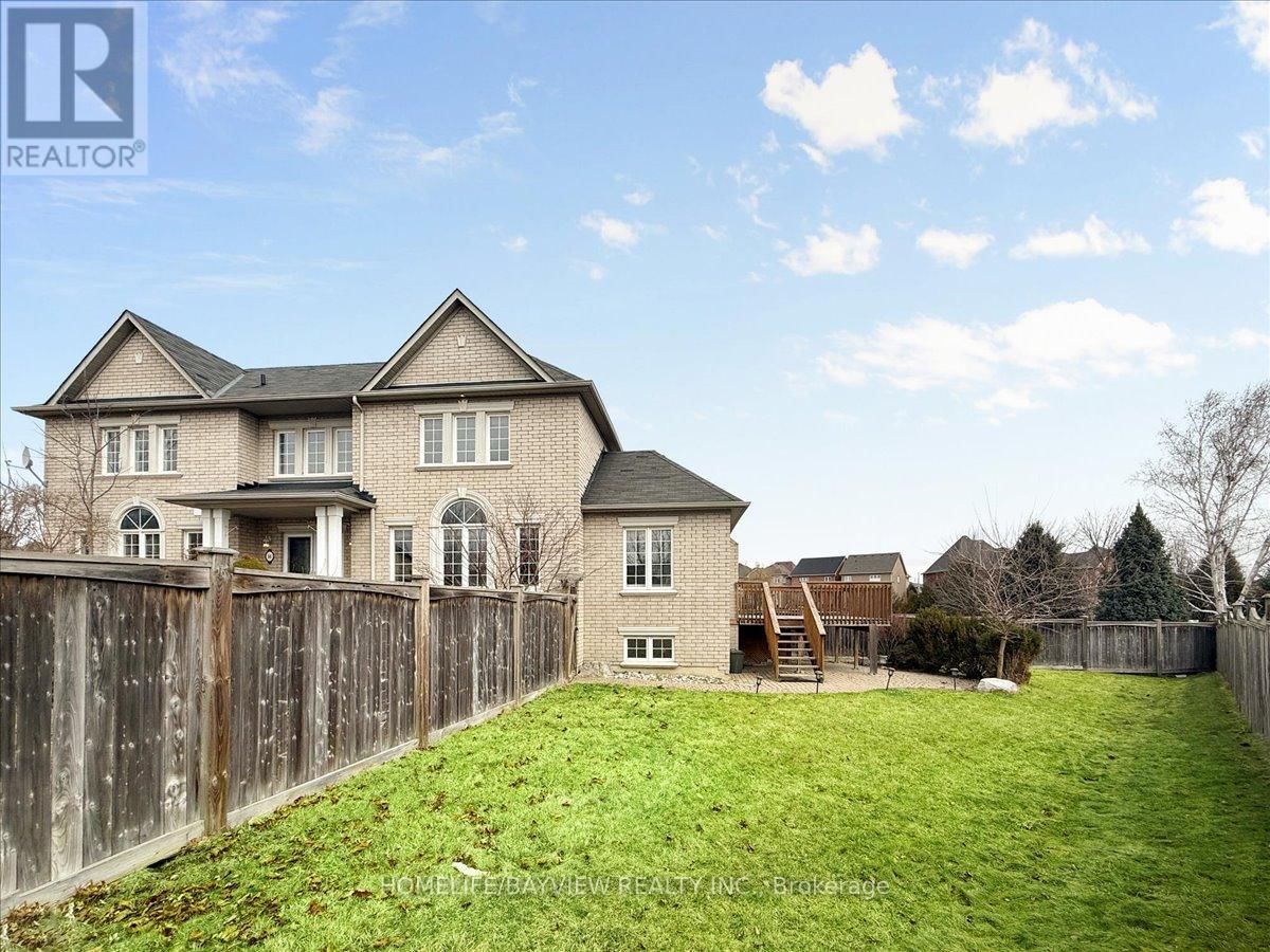 98 LENA DRIVE Image 39