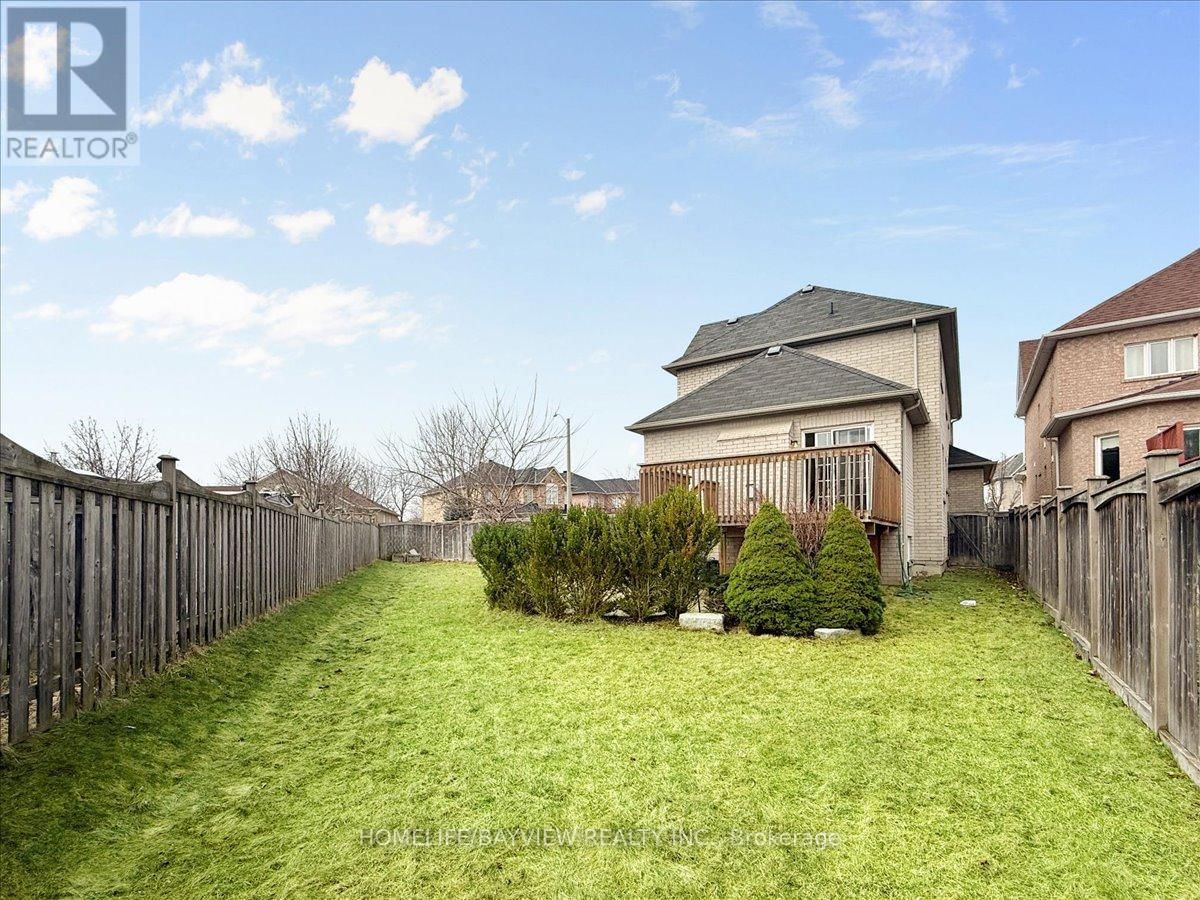 98 LENA DRIVE Image 40