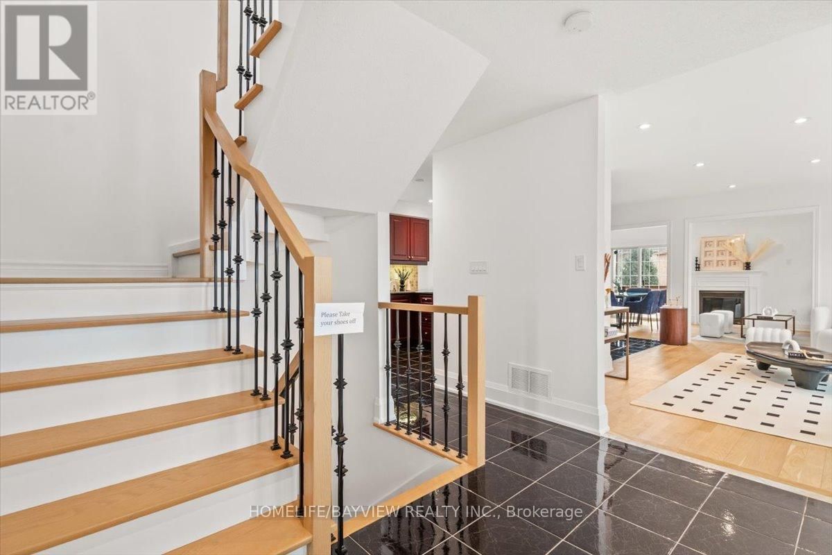 98 LENA DRIVE Image 7