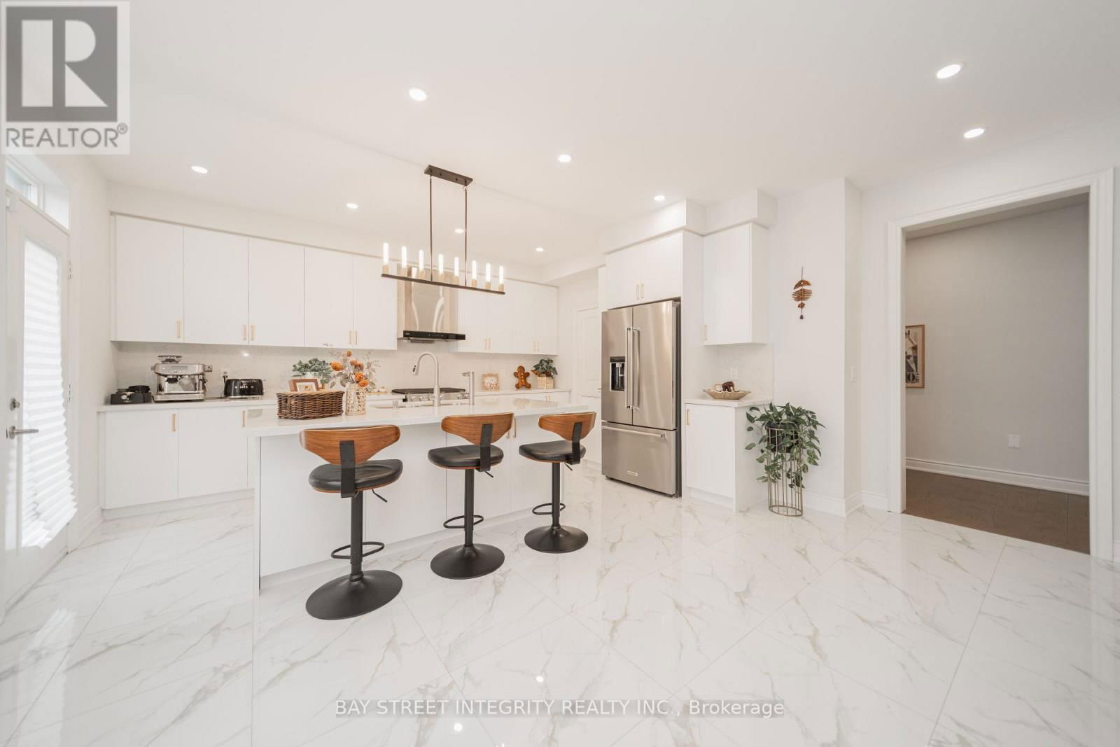 147 PRAIRIE ROSE DRIVE Image 4