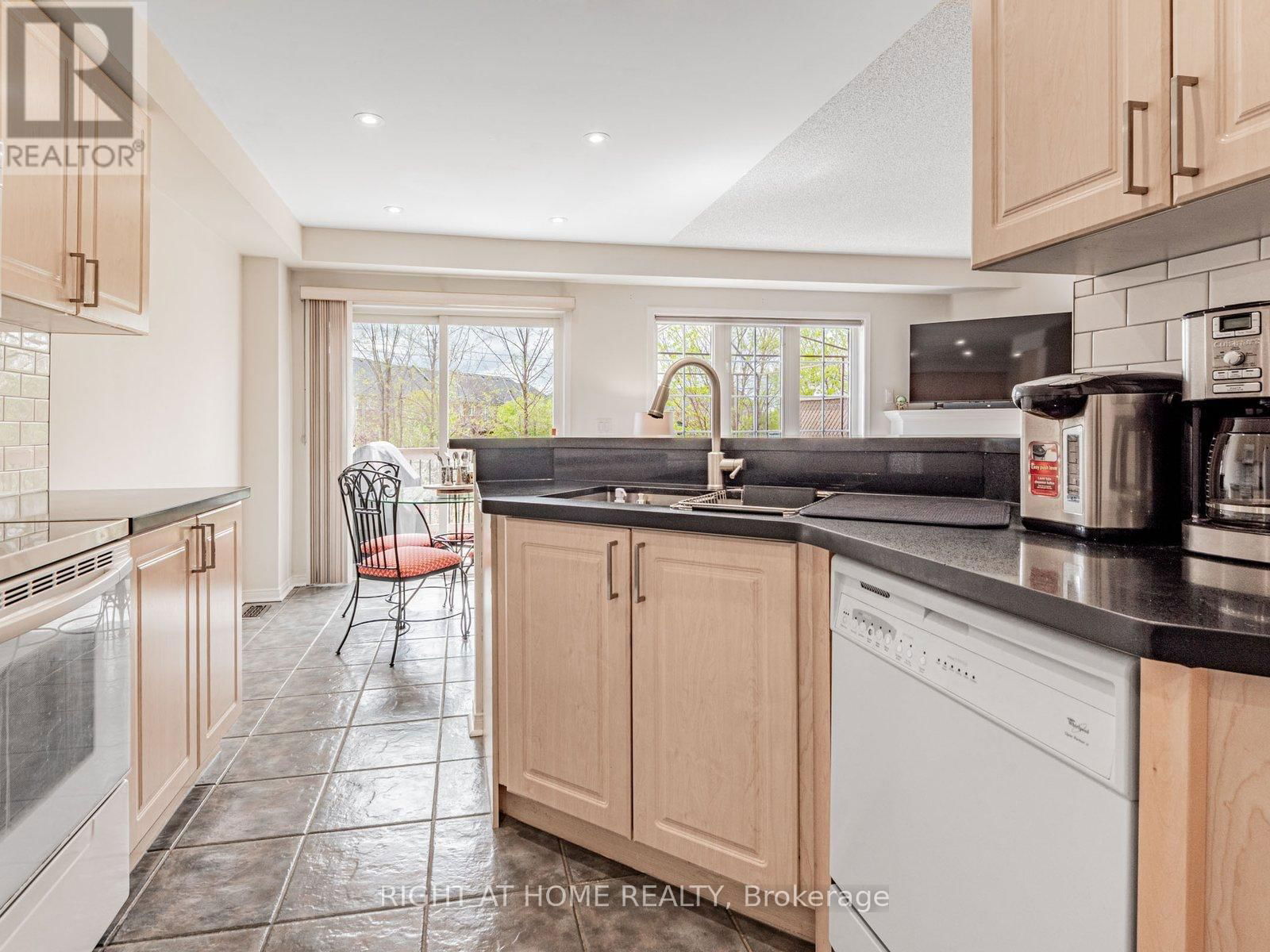 32 MILLCLIFF CIRCLE Image 11