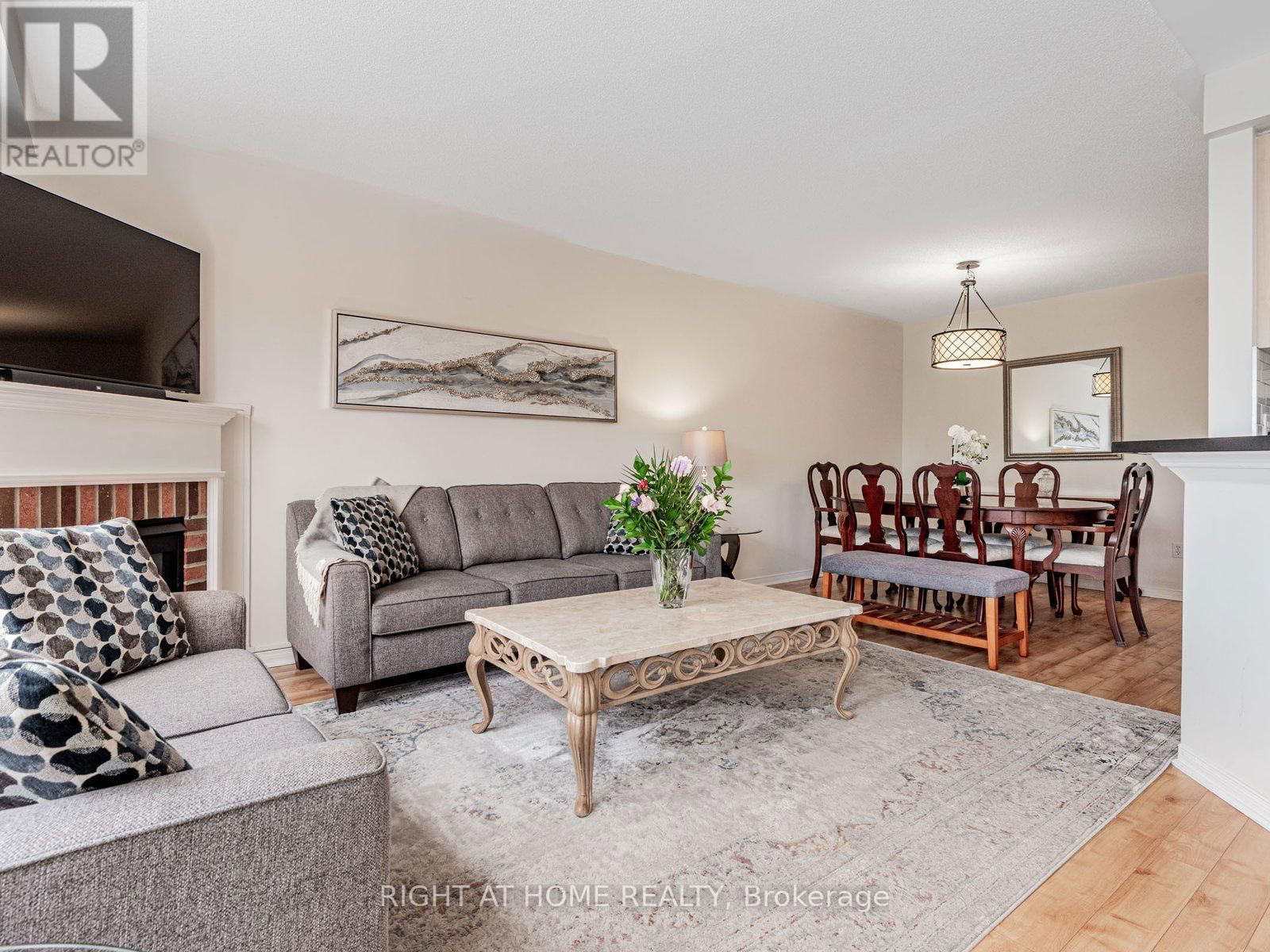 32 MILLCLIFF CIRCLE Image 6