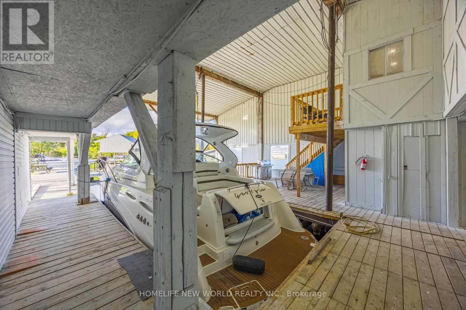 8&12 MAC AVENUE Image 18