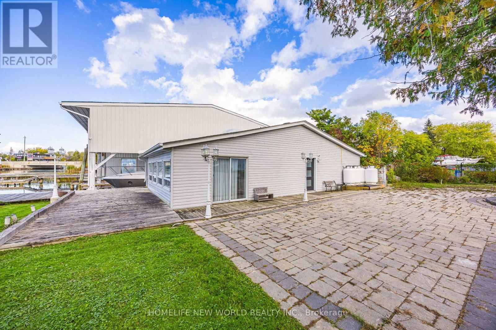 8&12 MAC AVENUE Image 33