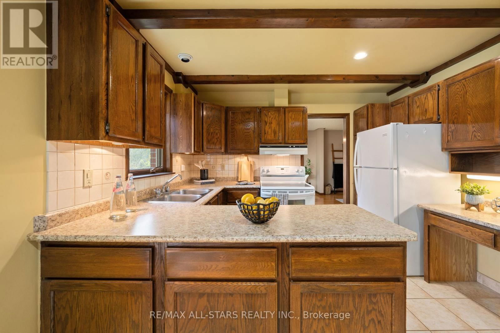 145 PEMBERTON ROAD Image 15