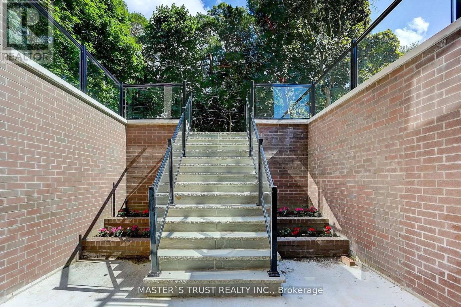 161 FITZGERALD AVENUE Image 32