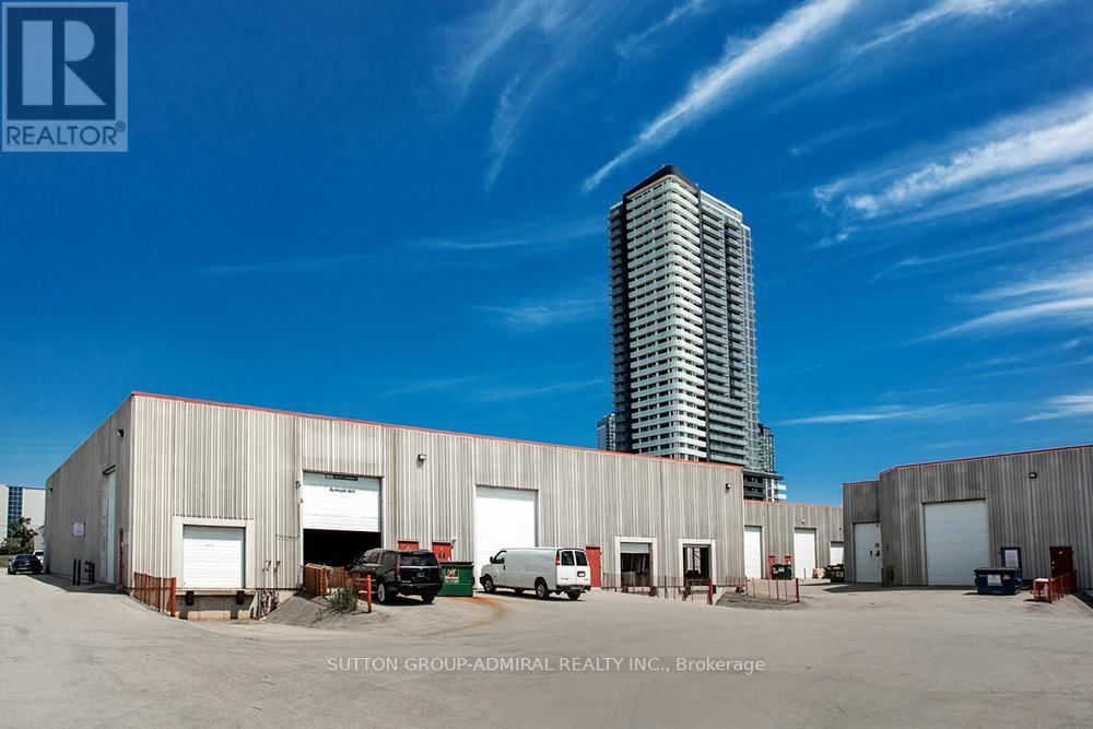 18 - 201 MILLWAY AVENUE Image 3