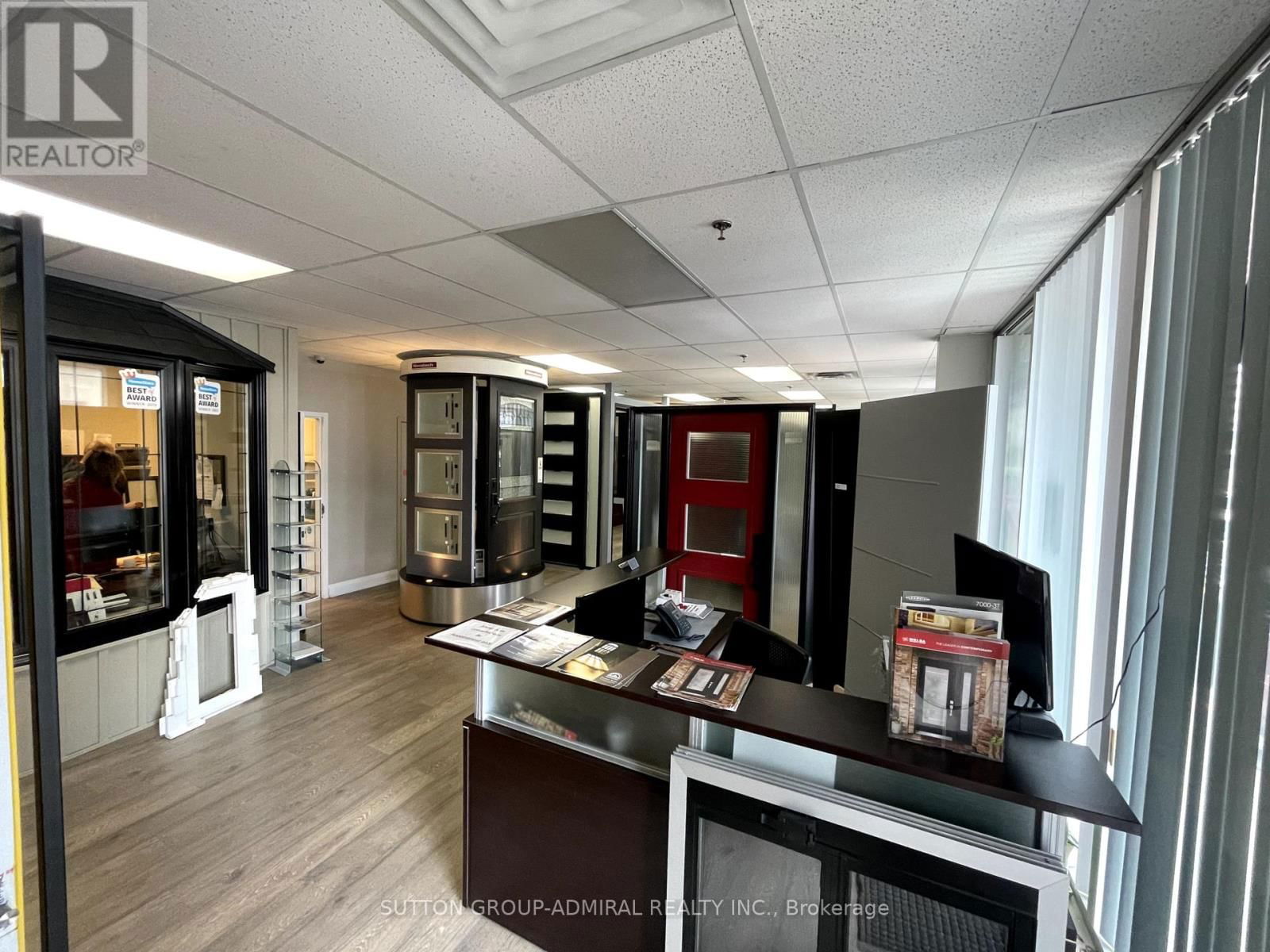 18 - 201 MILLWAY AVENUE Image 6