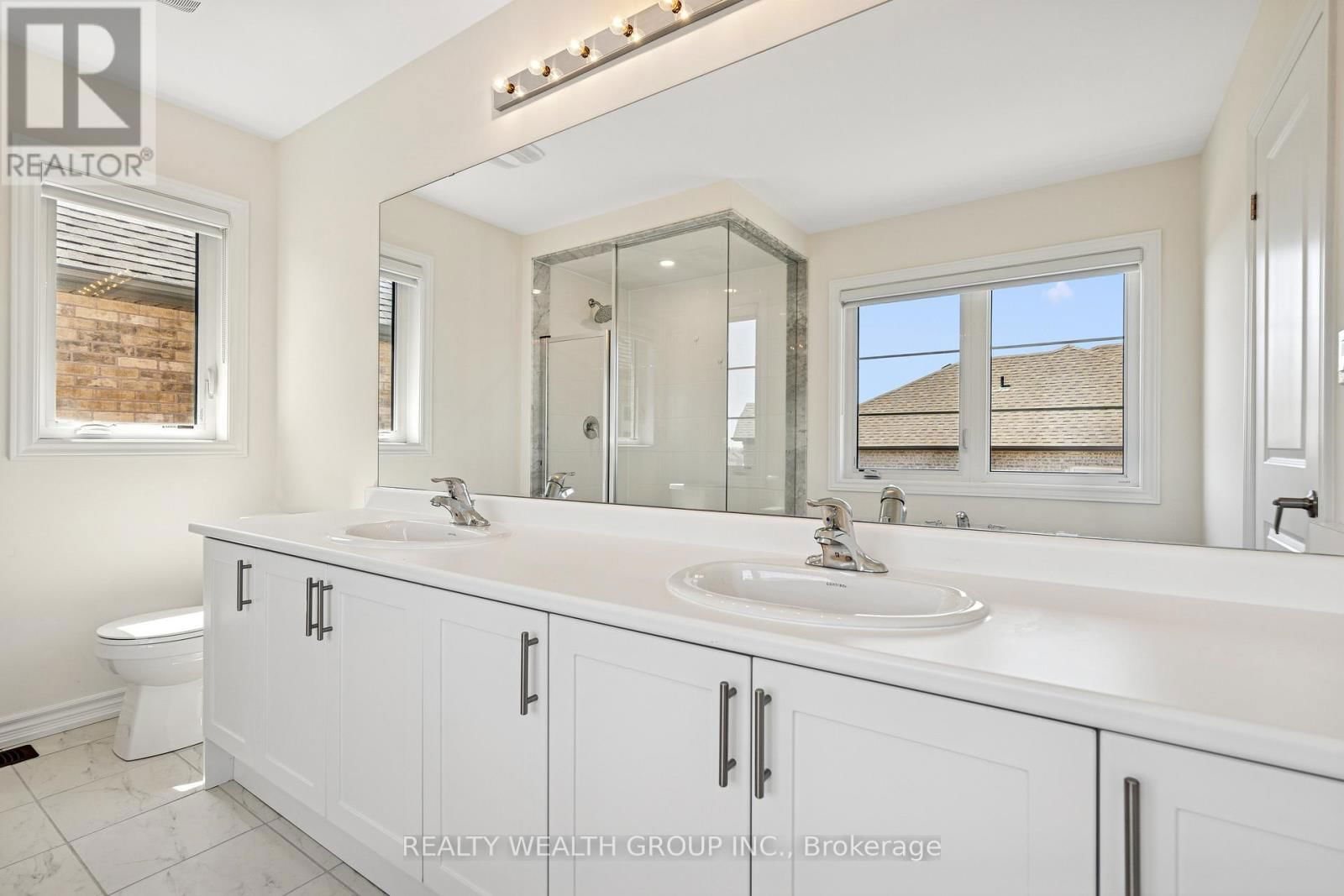 1422 BRODERICK STREET Image 14