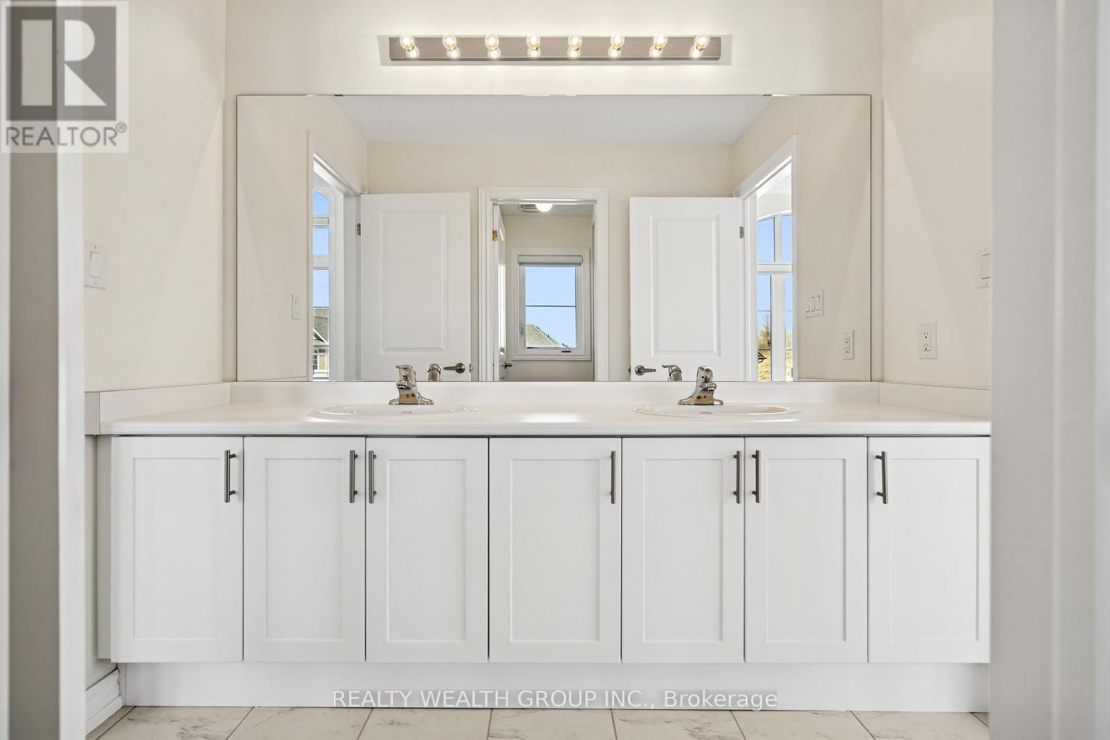 1422 BRODERICK STREET Image 21