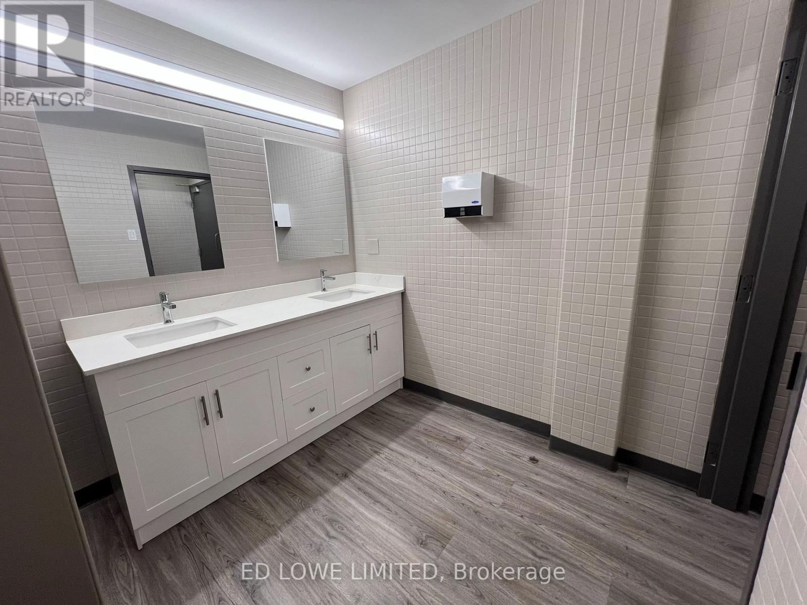 2B - 130 ESNA PARK DRIVE Image 13