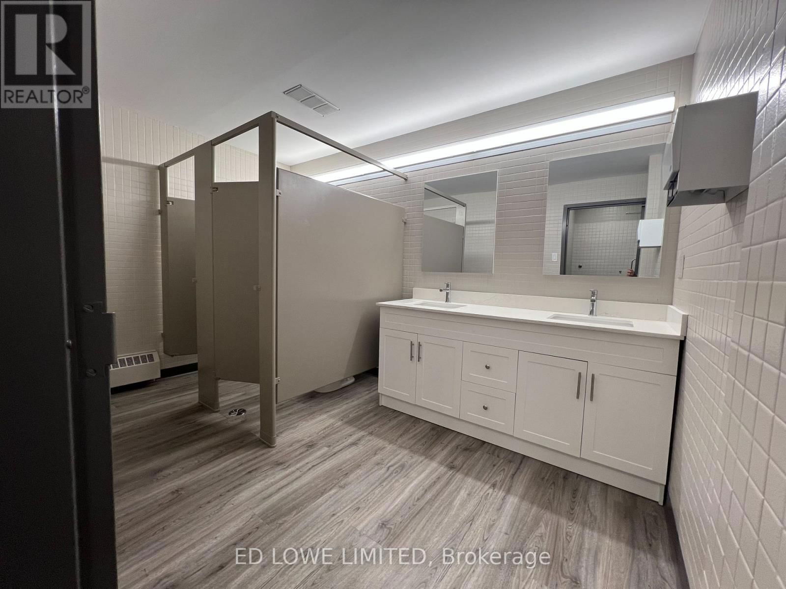 2B - 130 ESNA PARK DRIVE Image 14