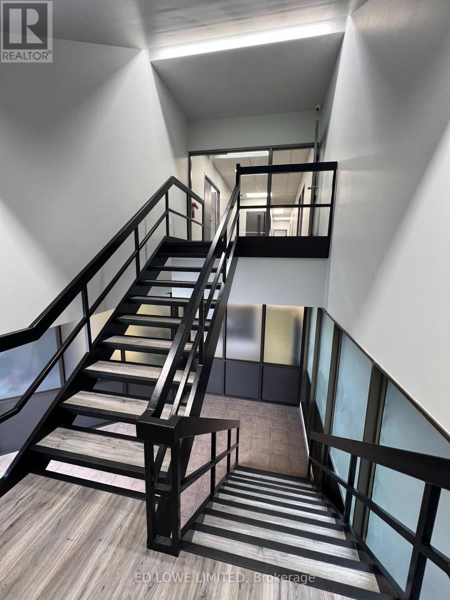 2B - 130 ESNA PARK DRIVE Image 3