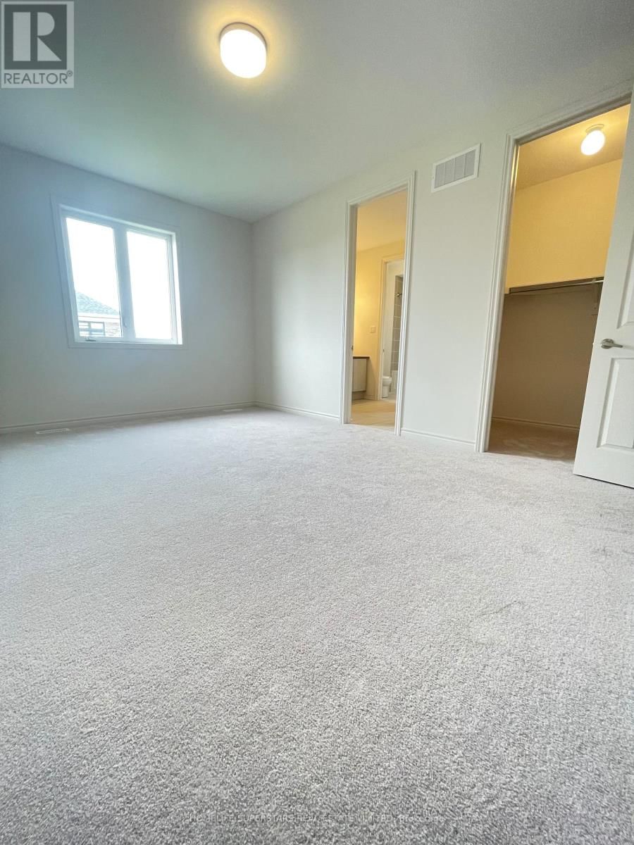 17 BELLFLOWER CRESCENT Image 34