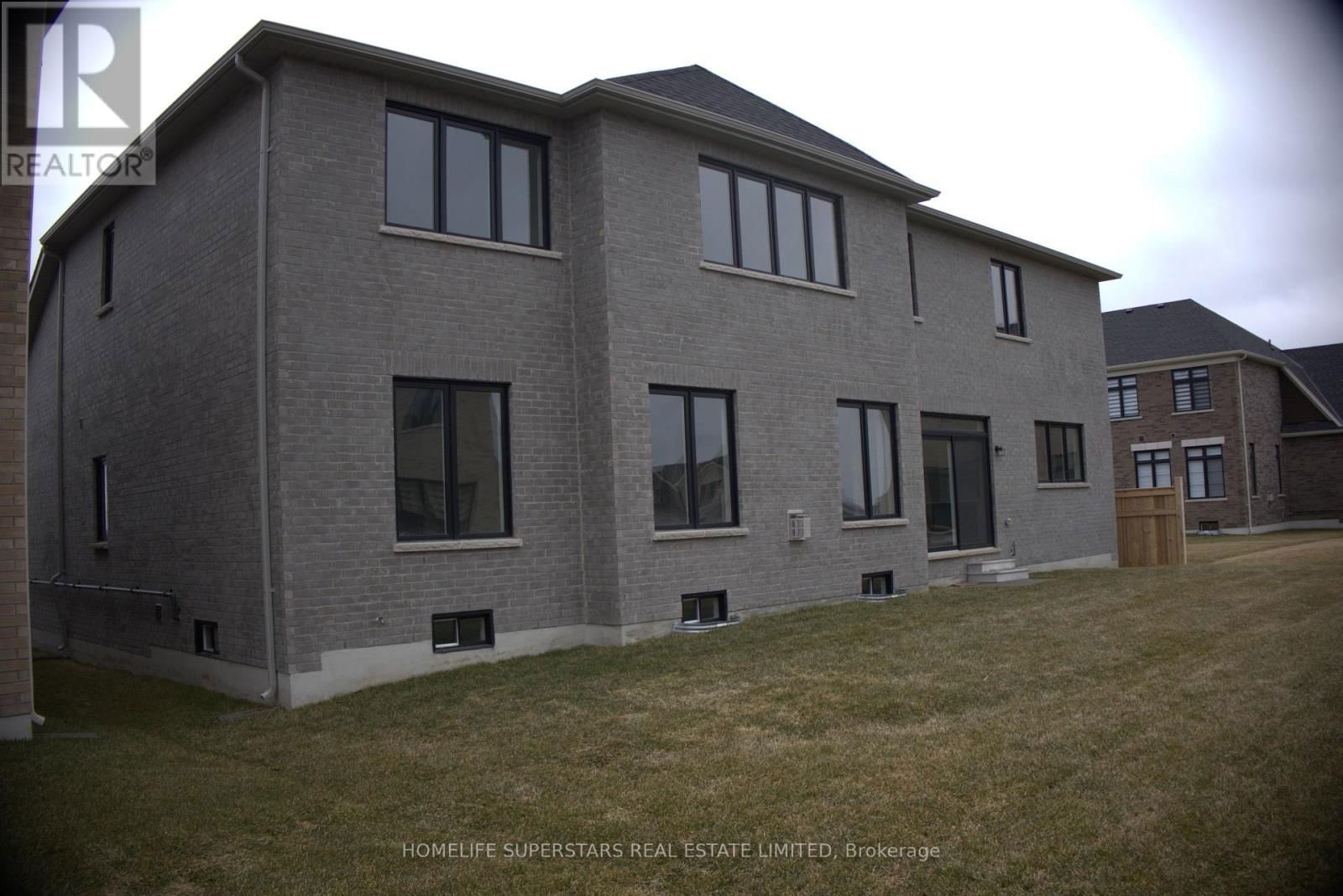 17 BELLFLOWER CRESCENT Image 41