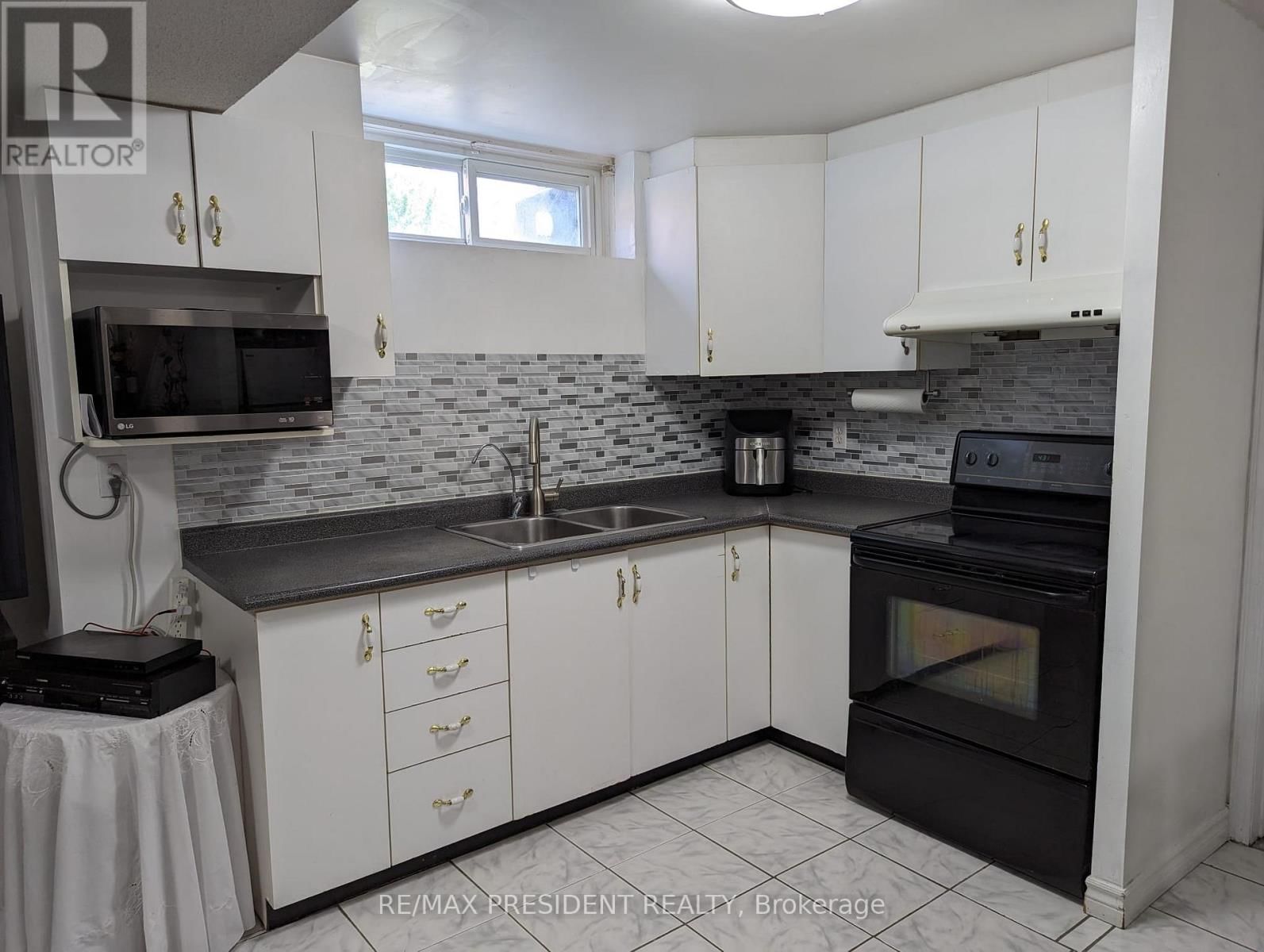 103 CUNNINGHAM DRIVE Image 13