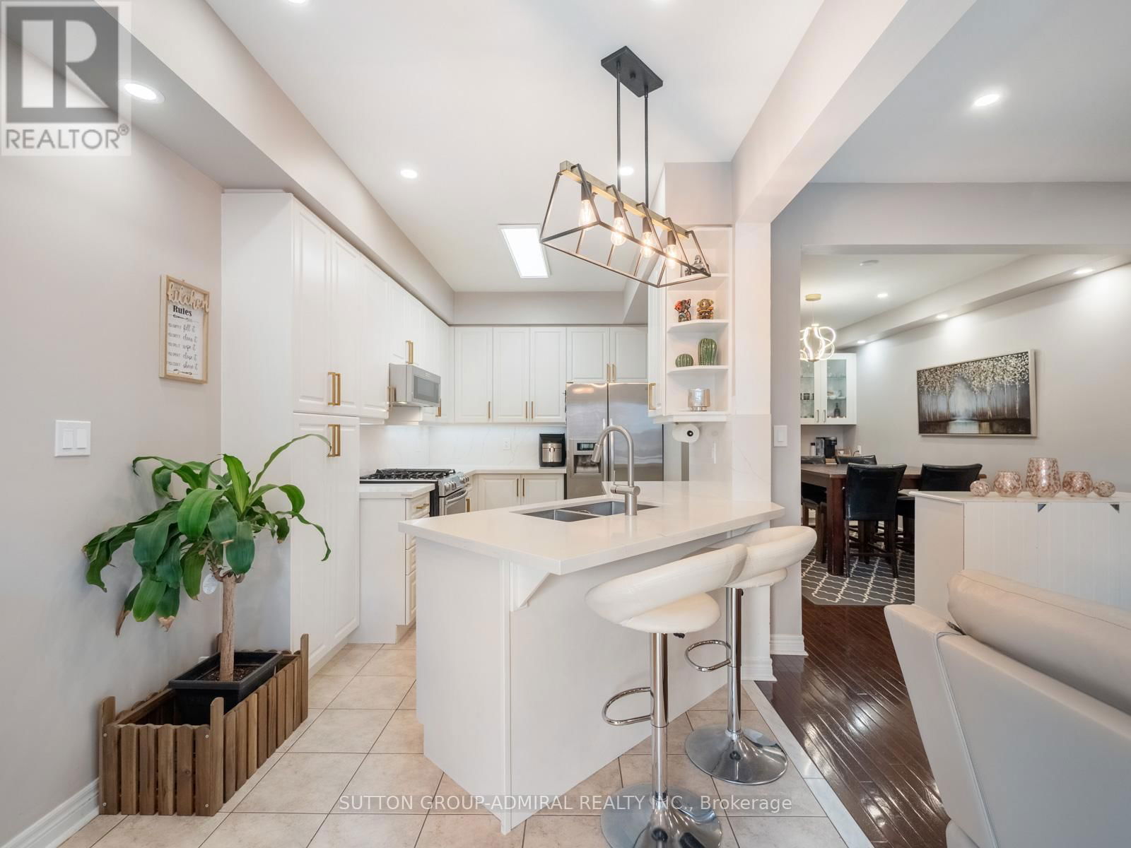 84 HAWKES DRIVE Image 10