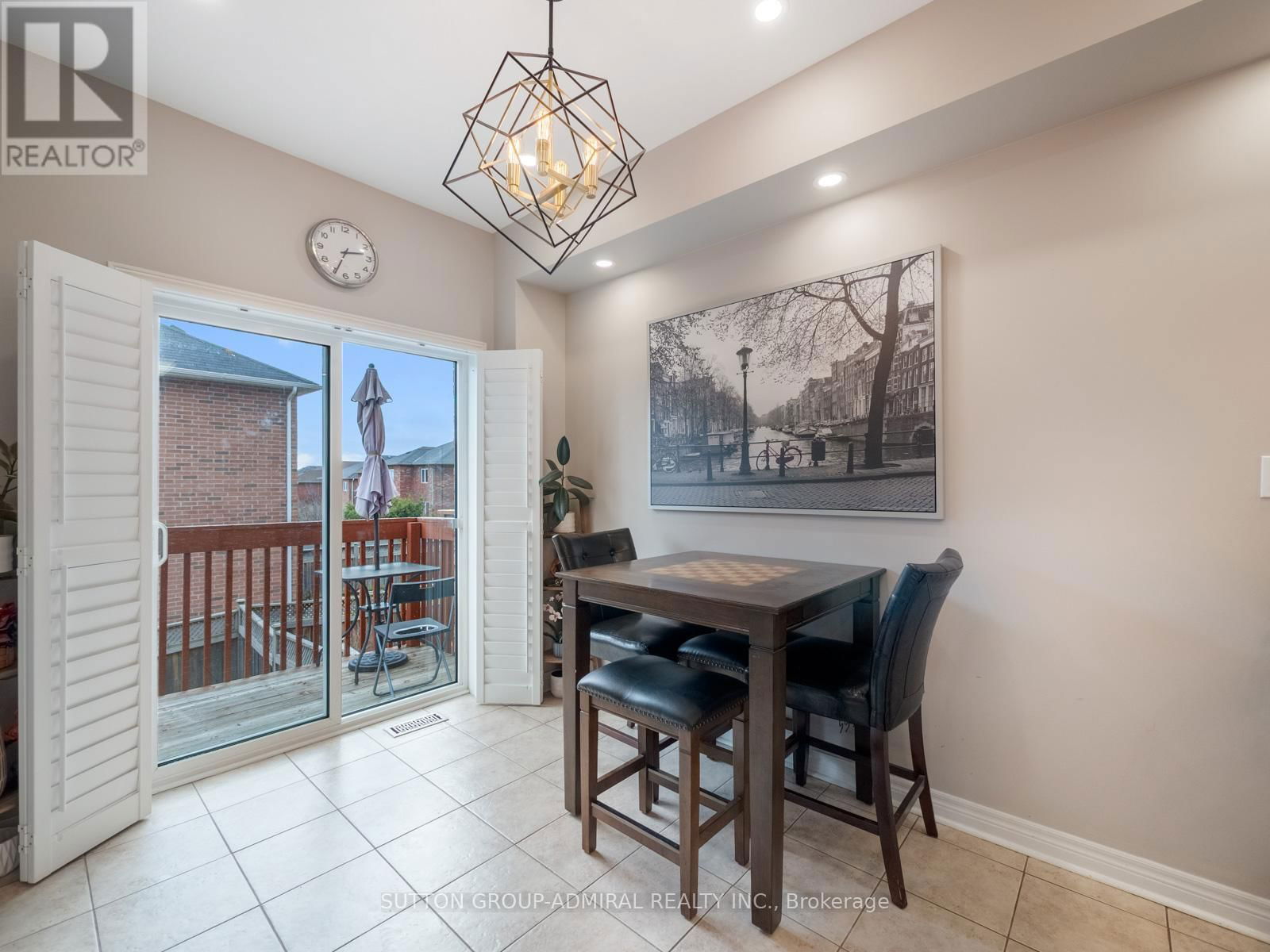 84 HAWKES DRIVE Image 11