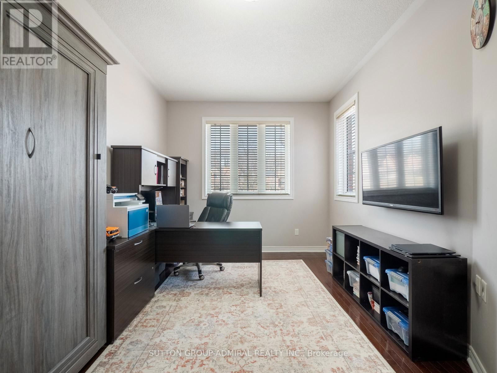 84 HAWKES DRIVE Image 17