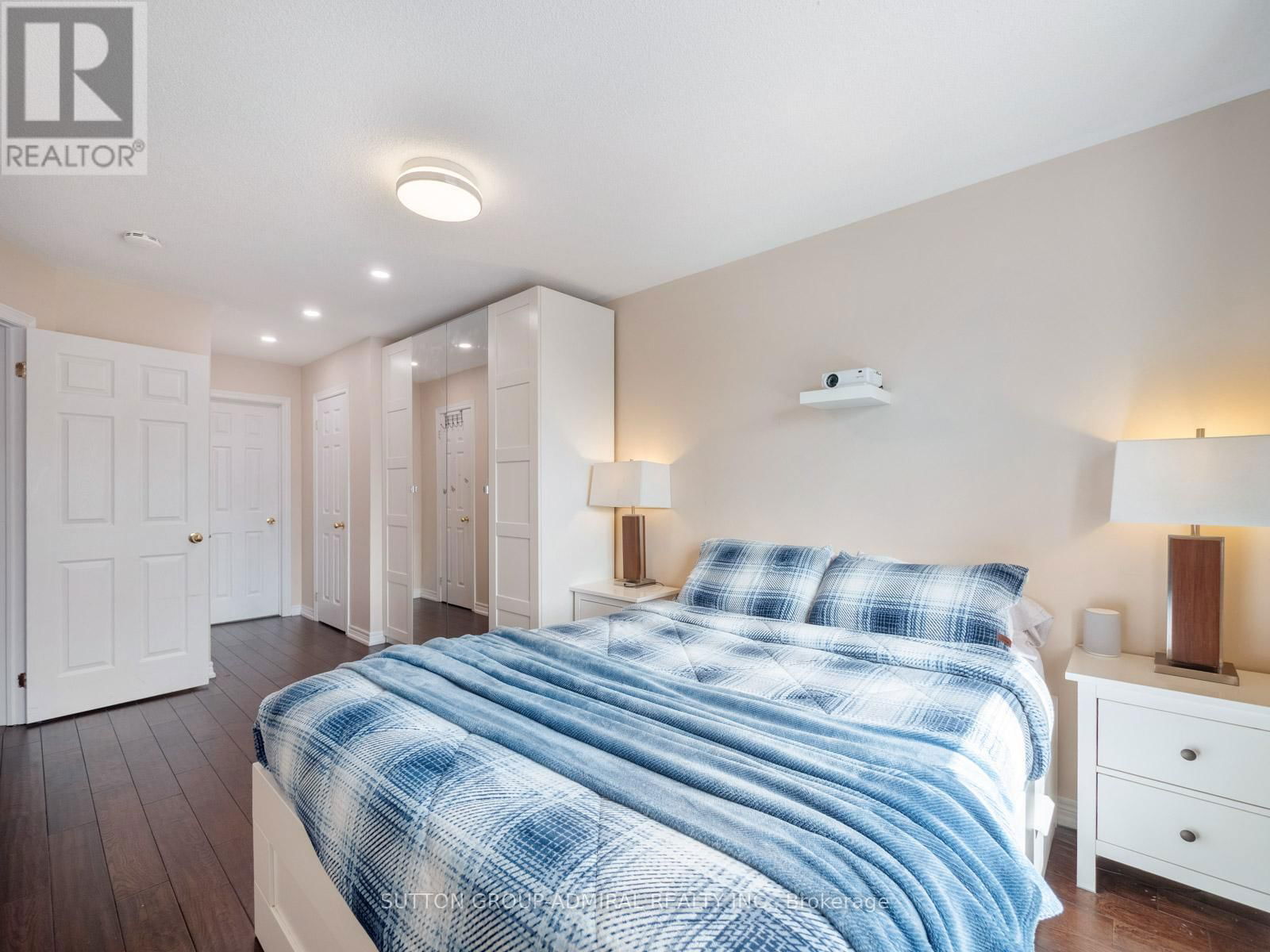 84 HAWKES DRIVE Image 21