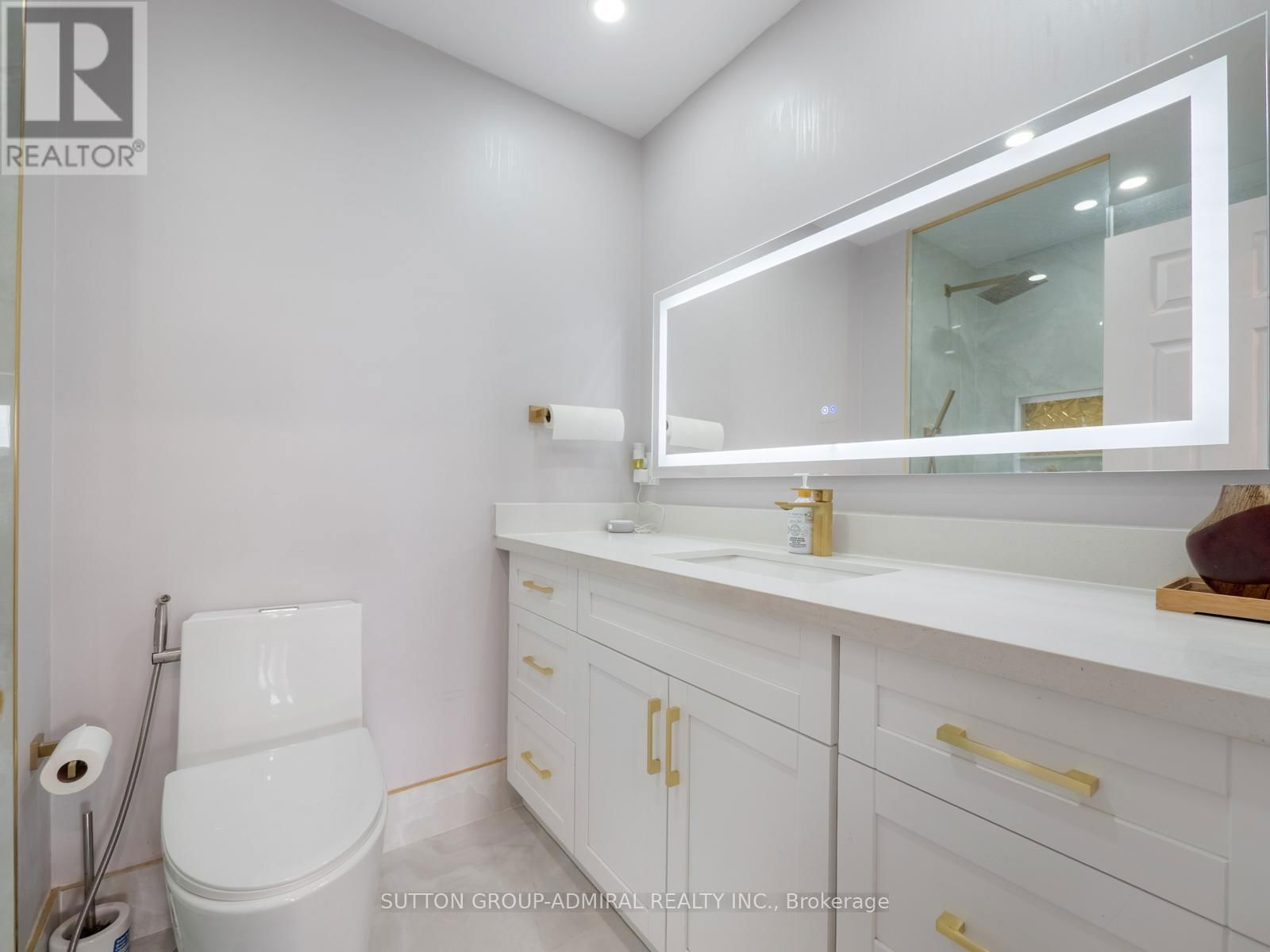 84 HAWKES DRIVE Image 22