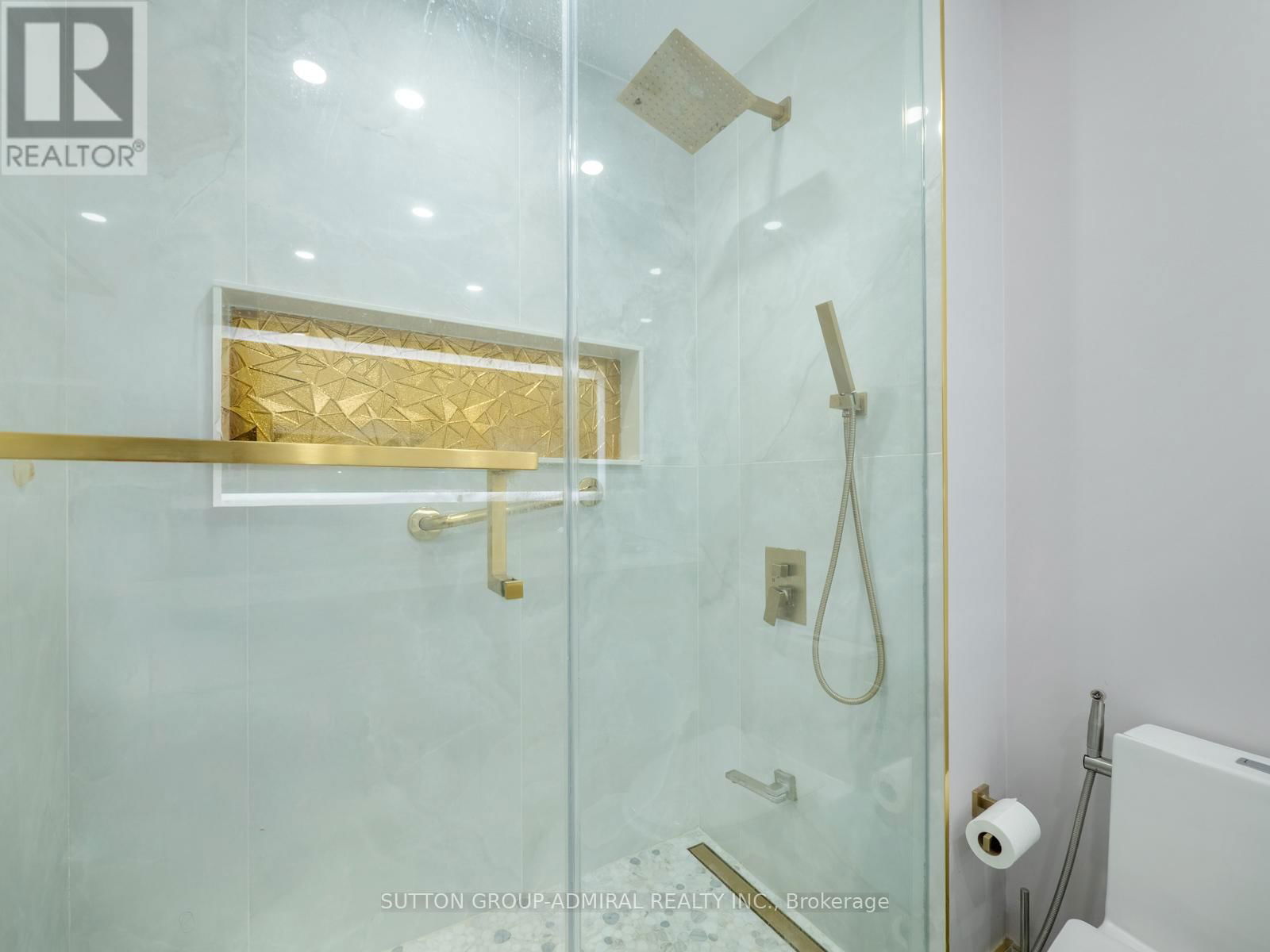 84 HAWKES DRIVE Image 23
