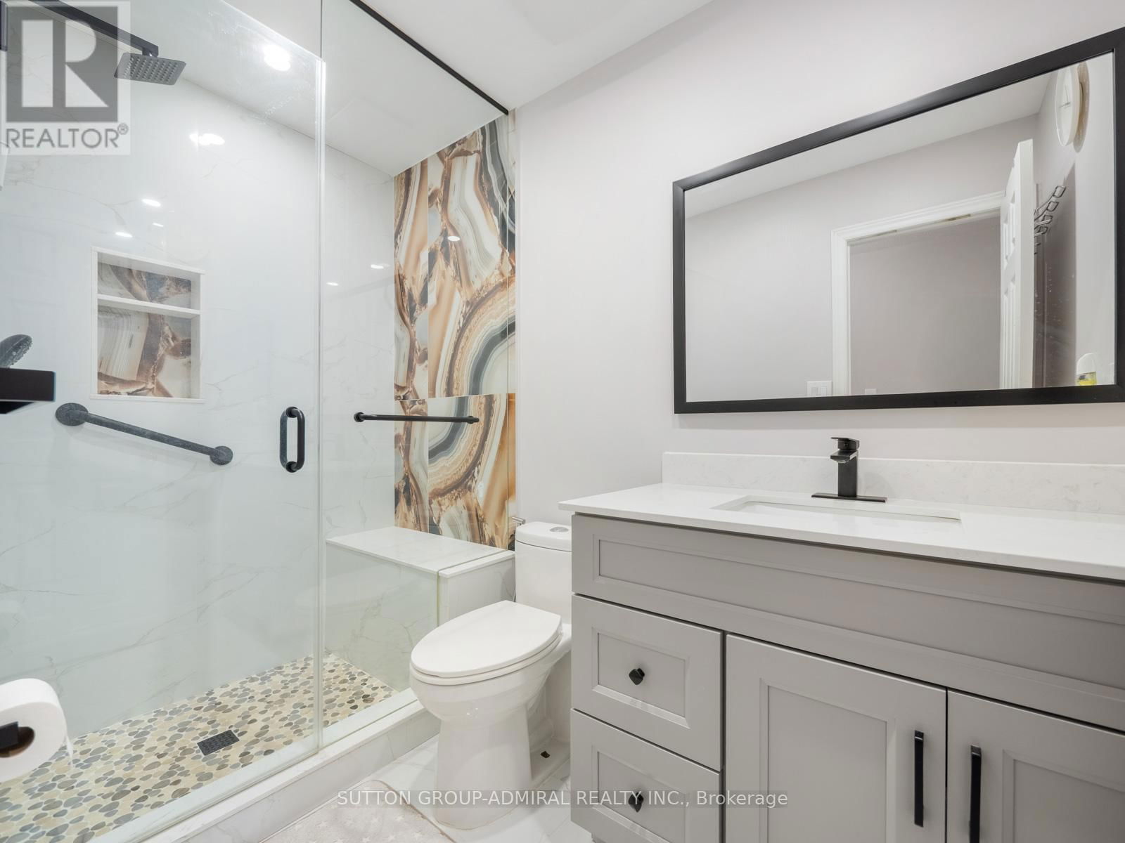 84 HAWKES DRIVE Image 27