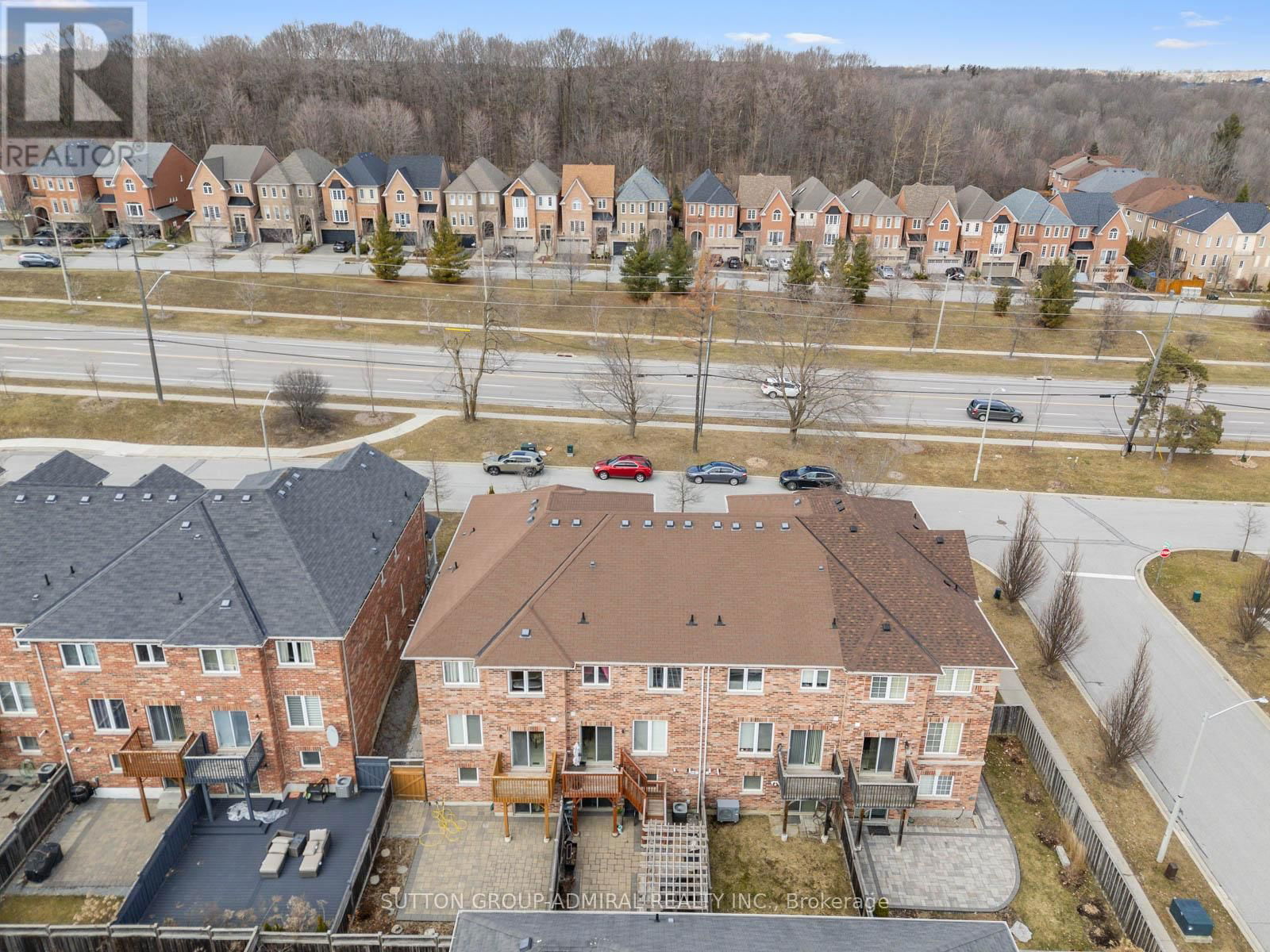 84 HAWKES DRIVE Image 42
