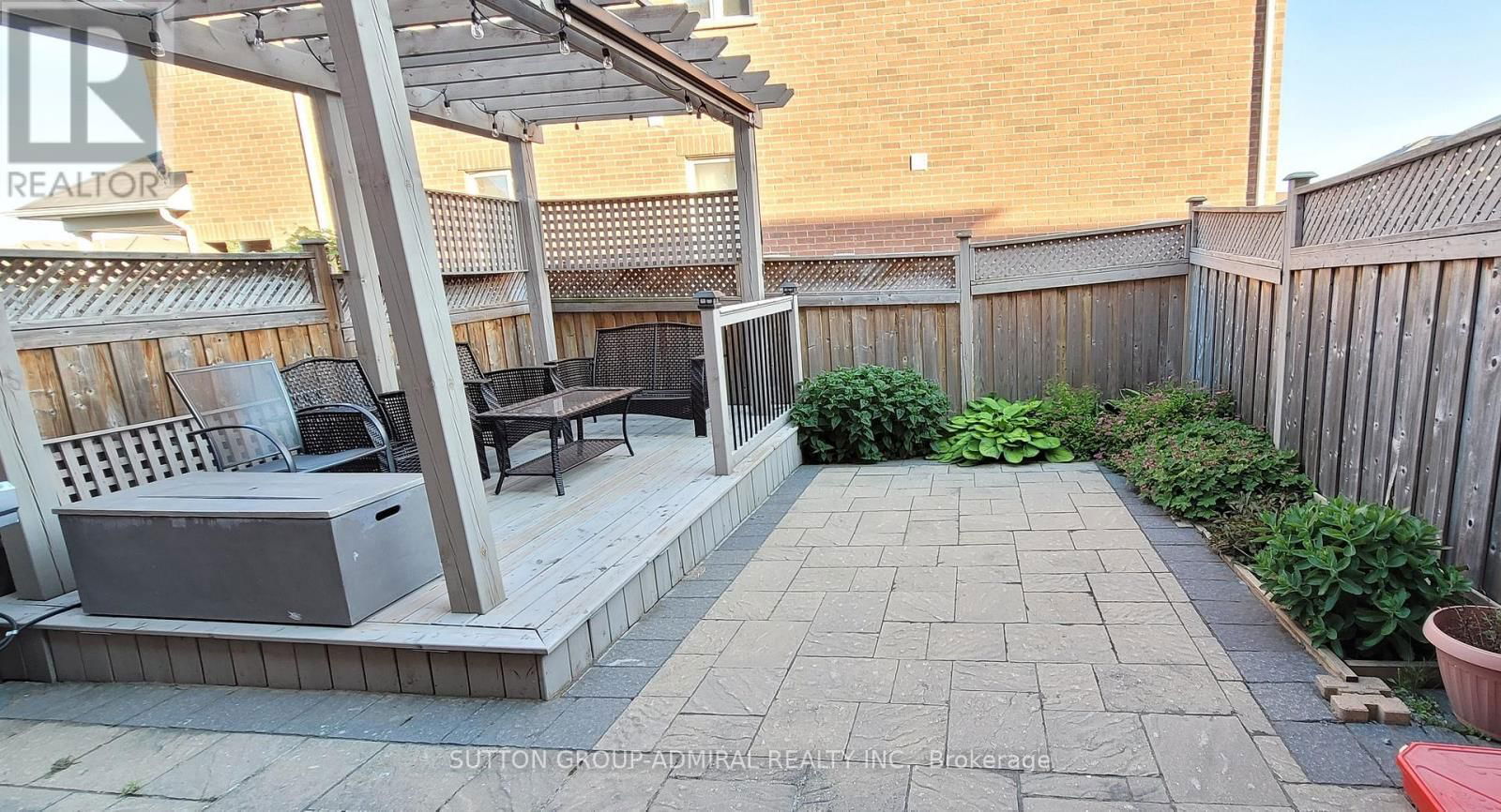 84 HAWKES DRIVE Image 47