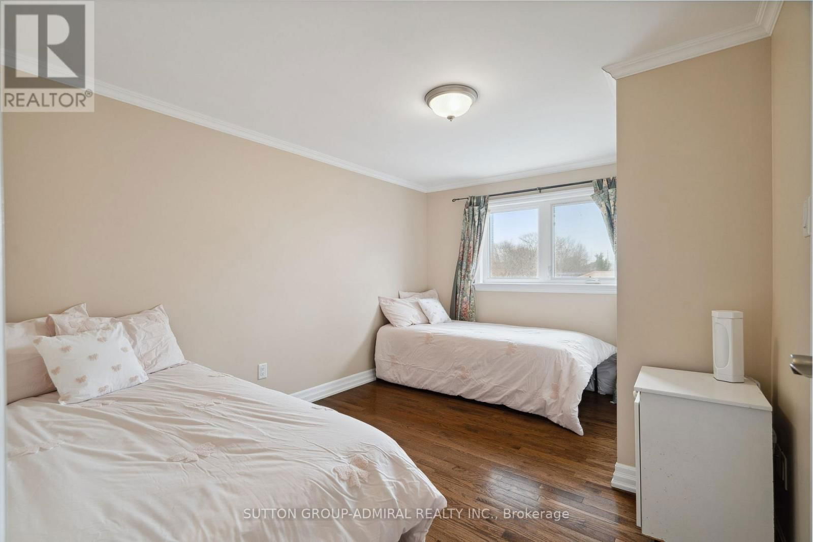 24 PATRICE CRESCENT Image 33