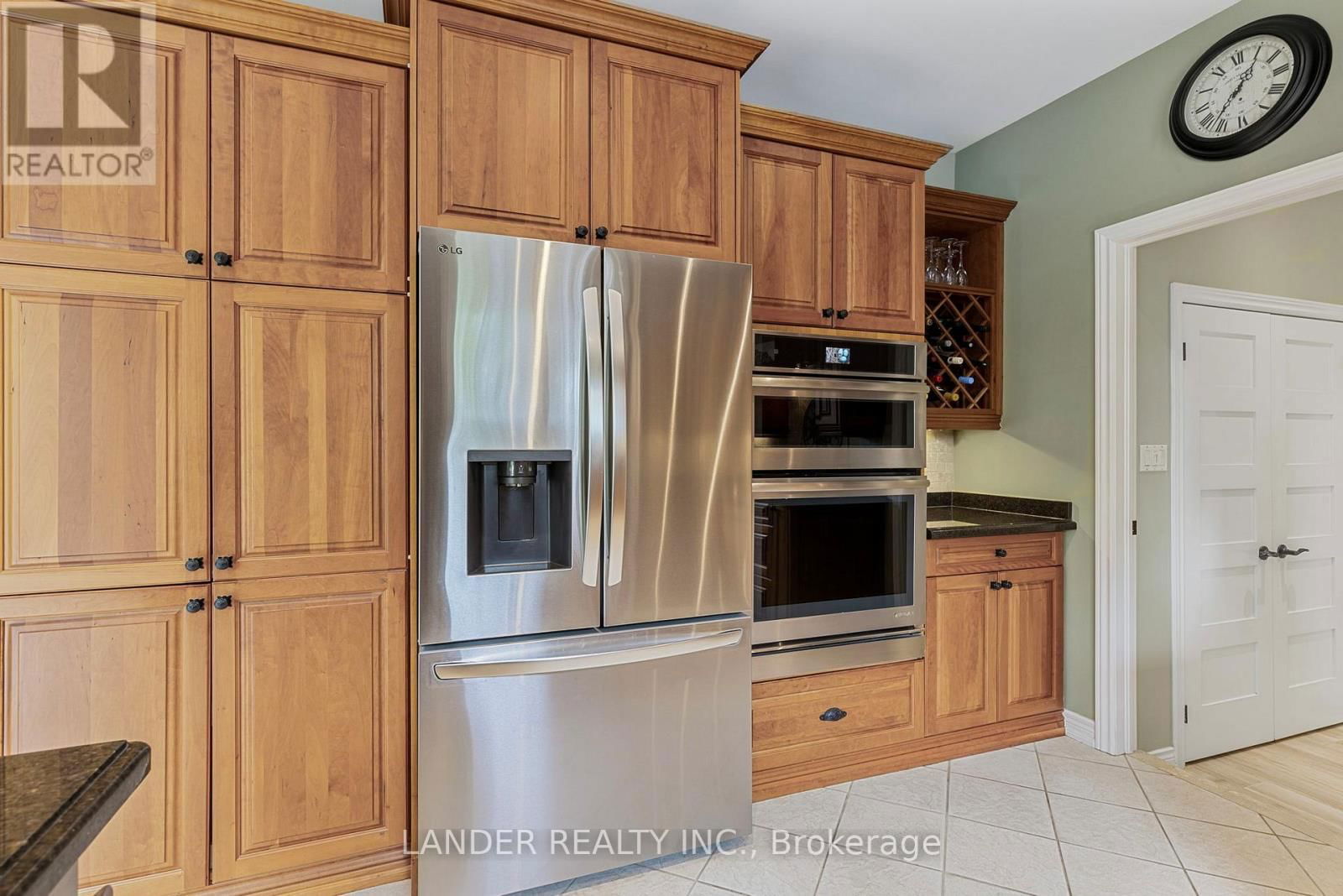 100 COLONEL WAYLING BOULEVARD Image 10