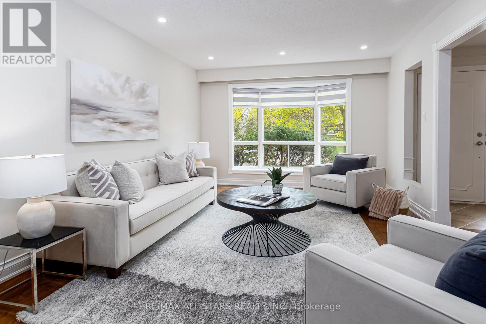40 SIR GAWAINE PLACE Image 12