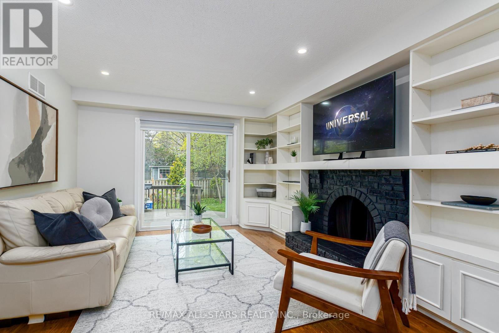 40 SIR GAWAINE PLACE Image 13