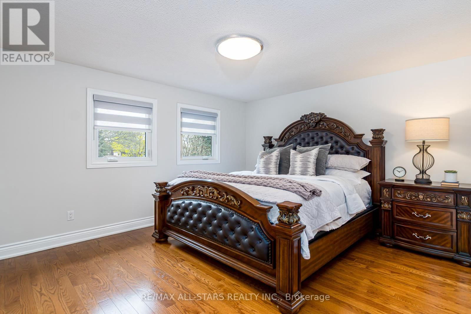 40 SIR GAWAINE PLACE Image 18