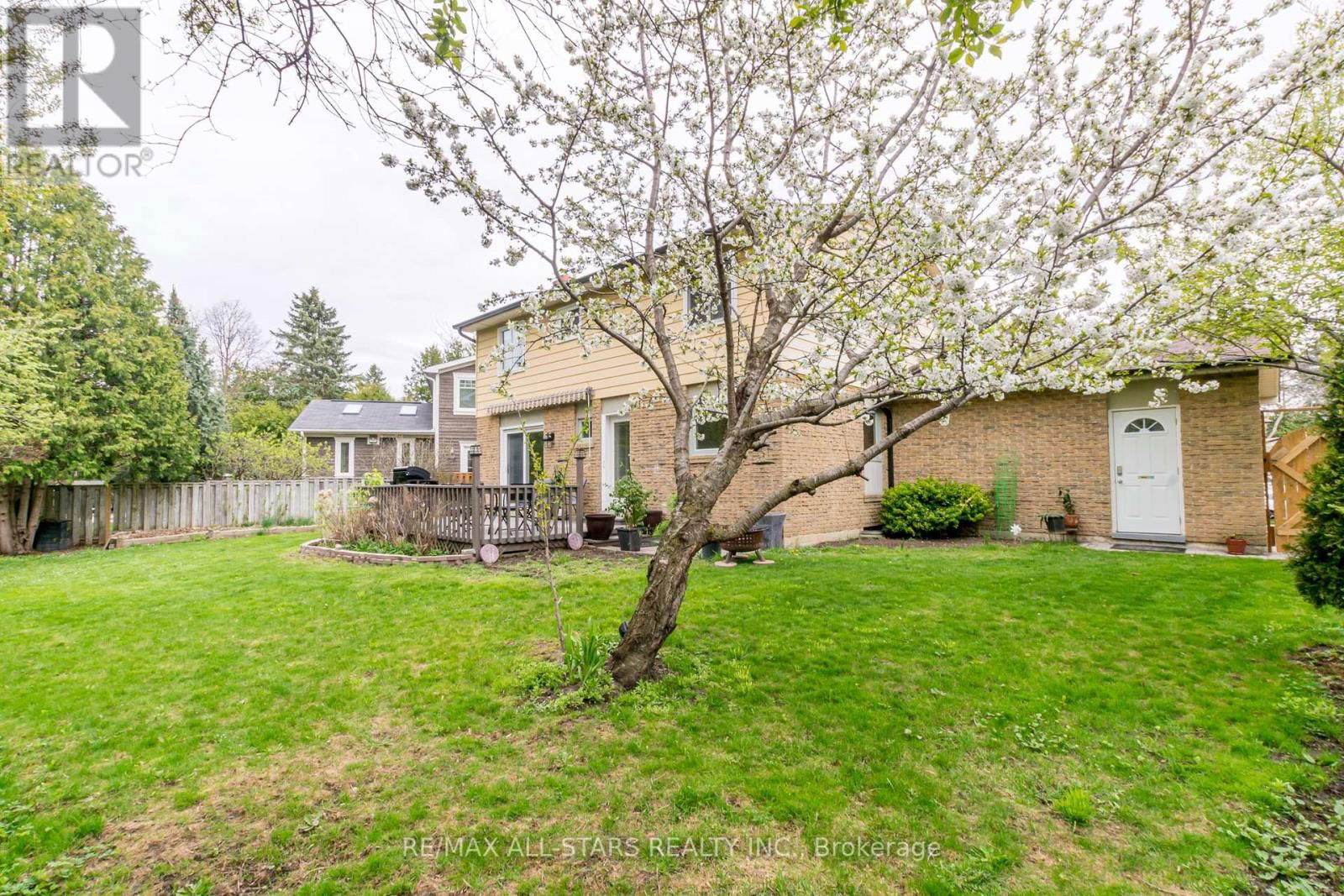 40 SIR GAWAINE PLACE Image 34