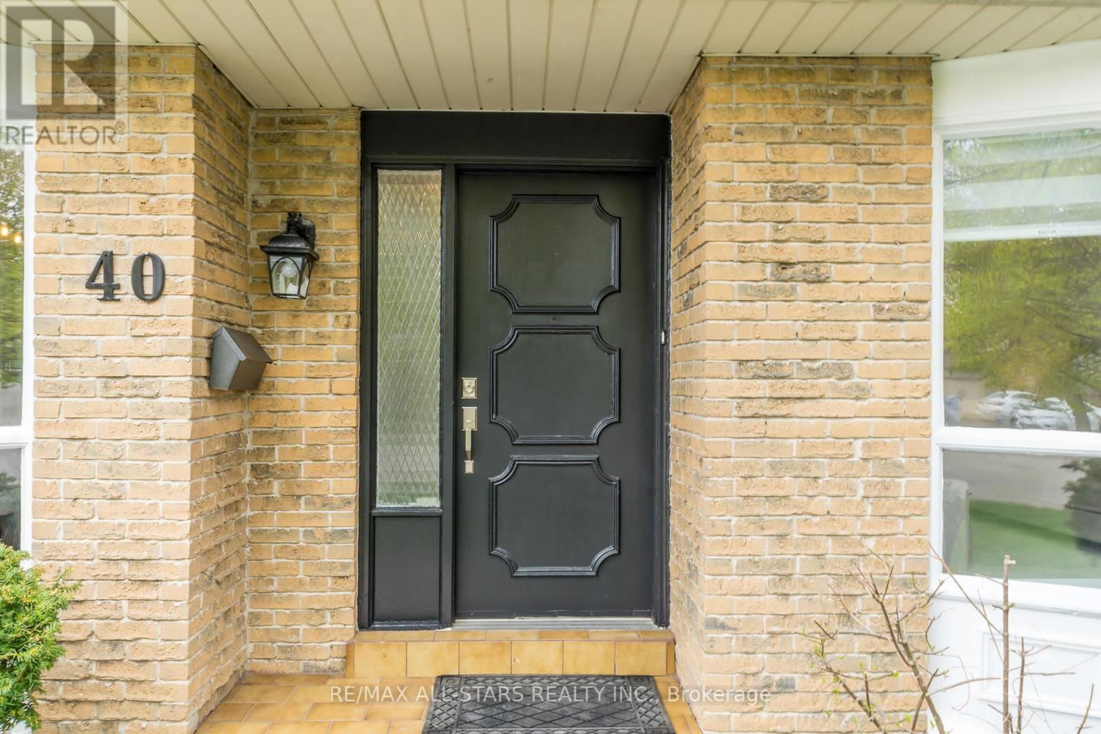 40 SIR GAWAINE PLACE Image 40