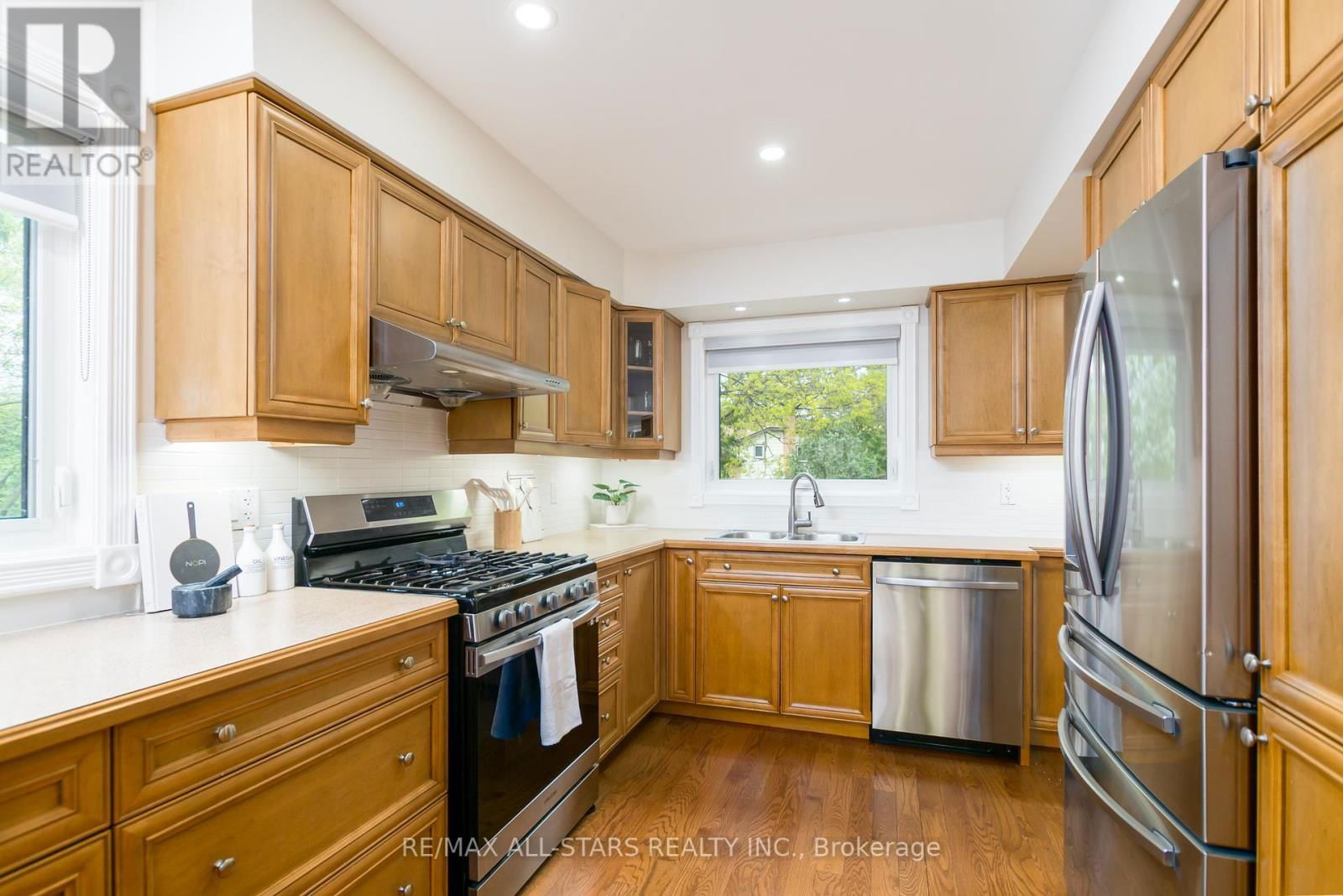 40 SIR GAWAINE PLACE Image 5