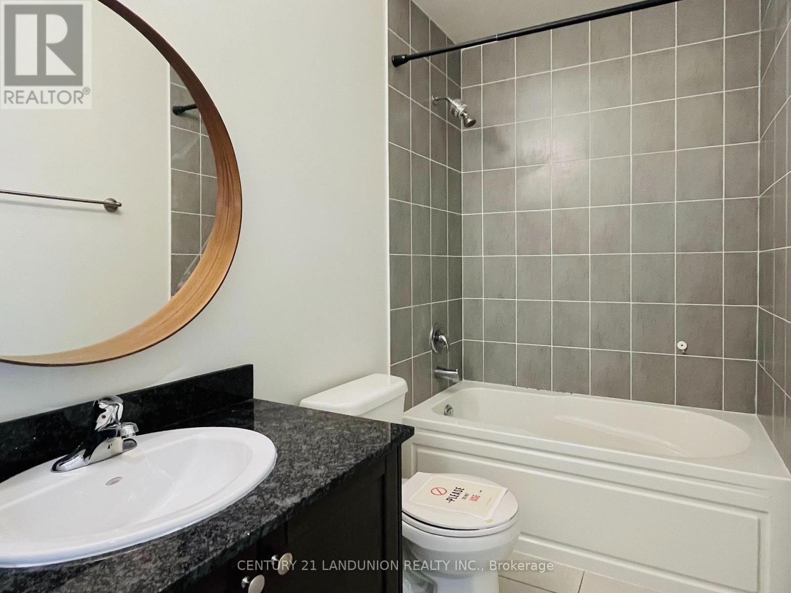 9601 BATHURST STREET Image 13