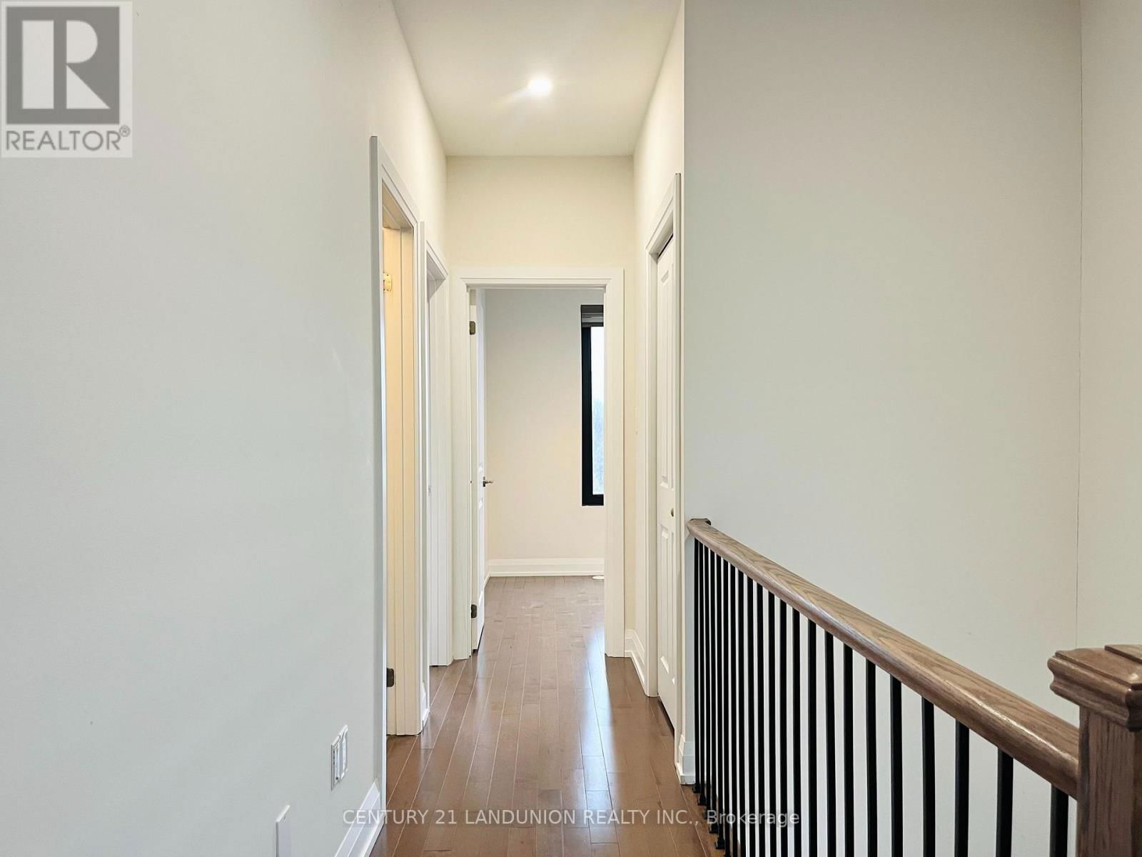 9601 BATHURST STREET Image 14