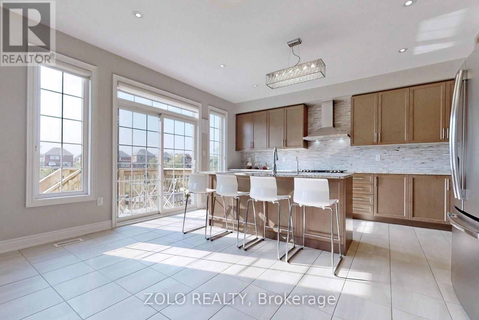 86 BRIARFIELD AVENUE Image 17