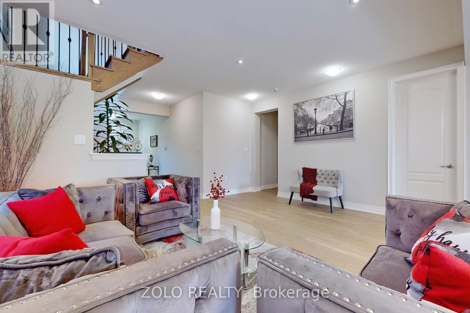 86 BRIARFIELD AVENUE Image 7