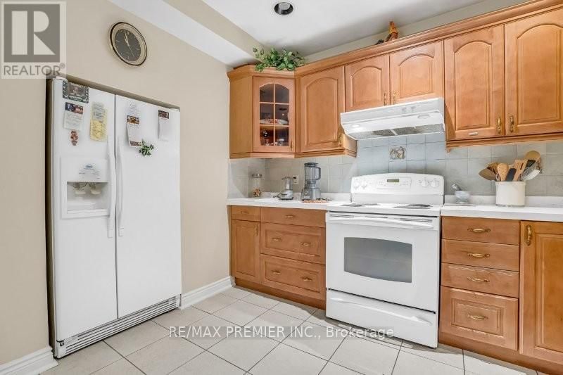 3 AVRO ROAD Image 28