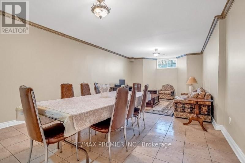 3 AVRO ROAD Image 30