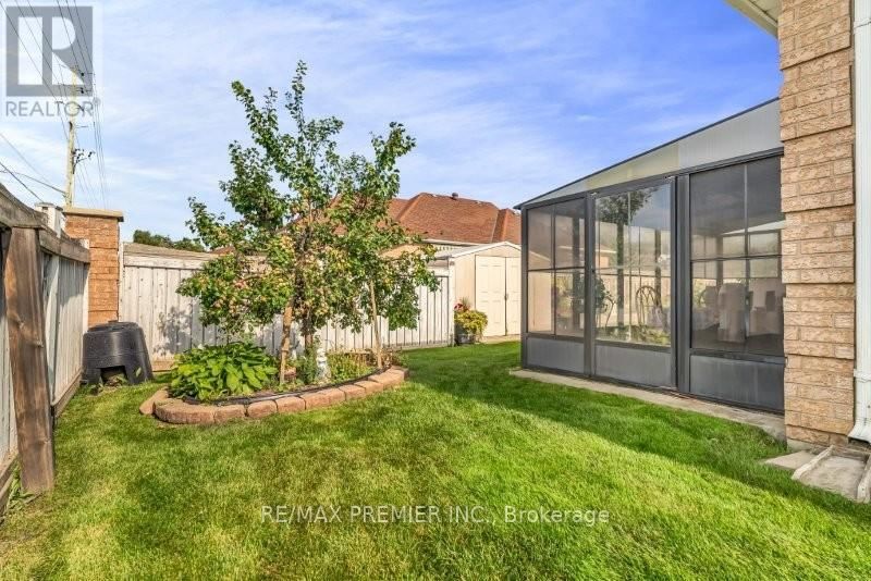 3 AVRO ROAD Image 40
