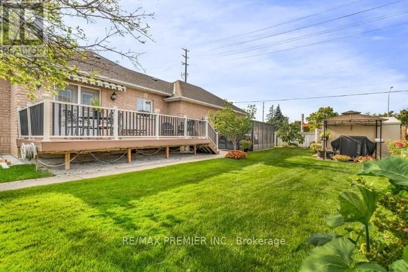 3 AVRO ROAD Image 45
