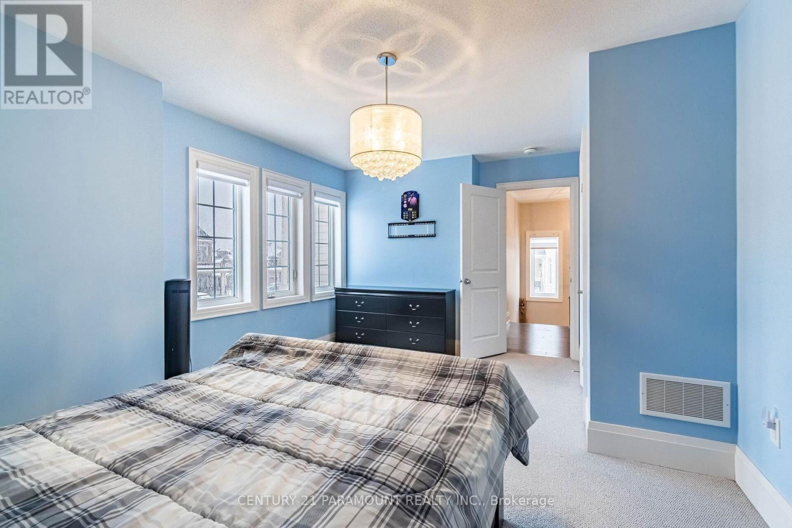 10 DONNAN DRIVE WEST Image 36