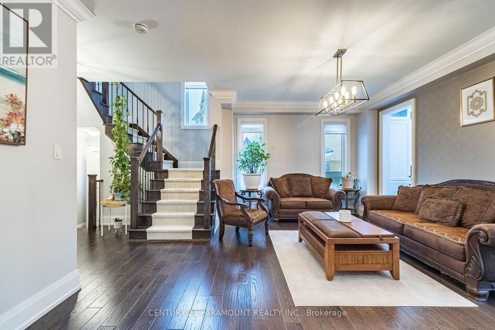10 DONNAN DRIVE WEST Image 9