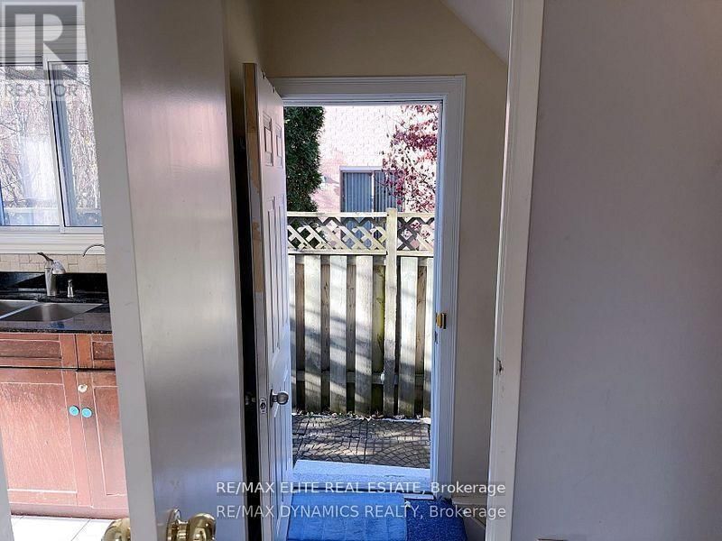 Bsmt - 232 AVENUE ROAD Image 8
