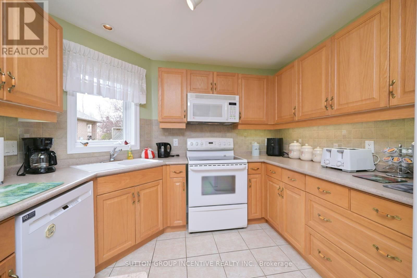 23 BRIAR GATE WAY Image 15
