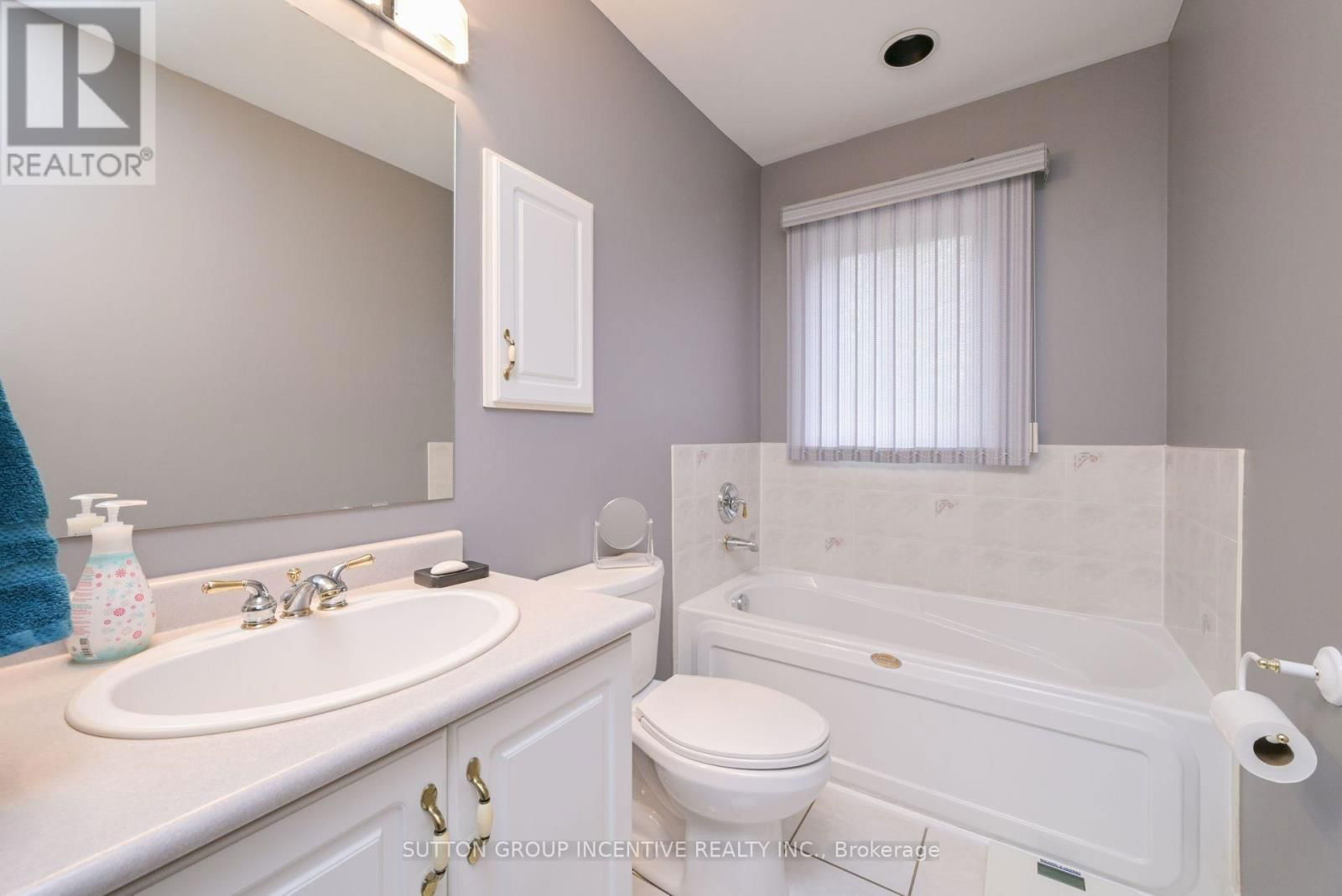 23 BRIAR GATE WAY Image 18